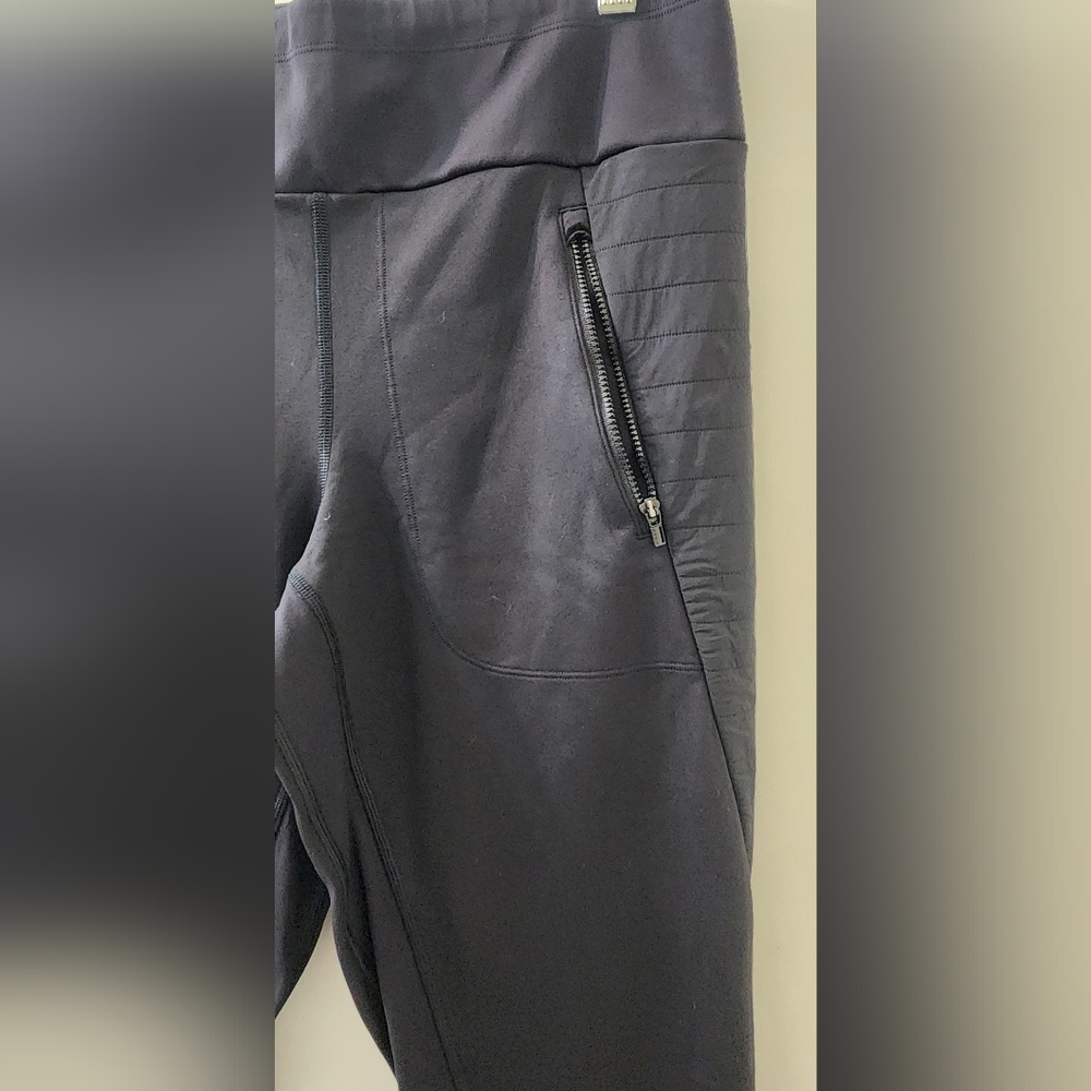 Athleta Black Leggings with Zipper Pockets - Picture 3 of 10